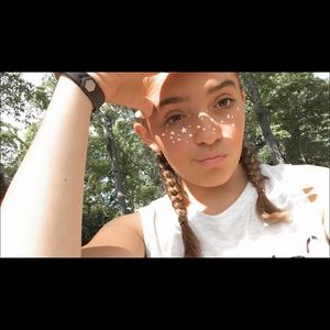 Meet your Posher, Ava